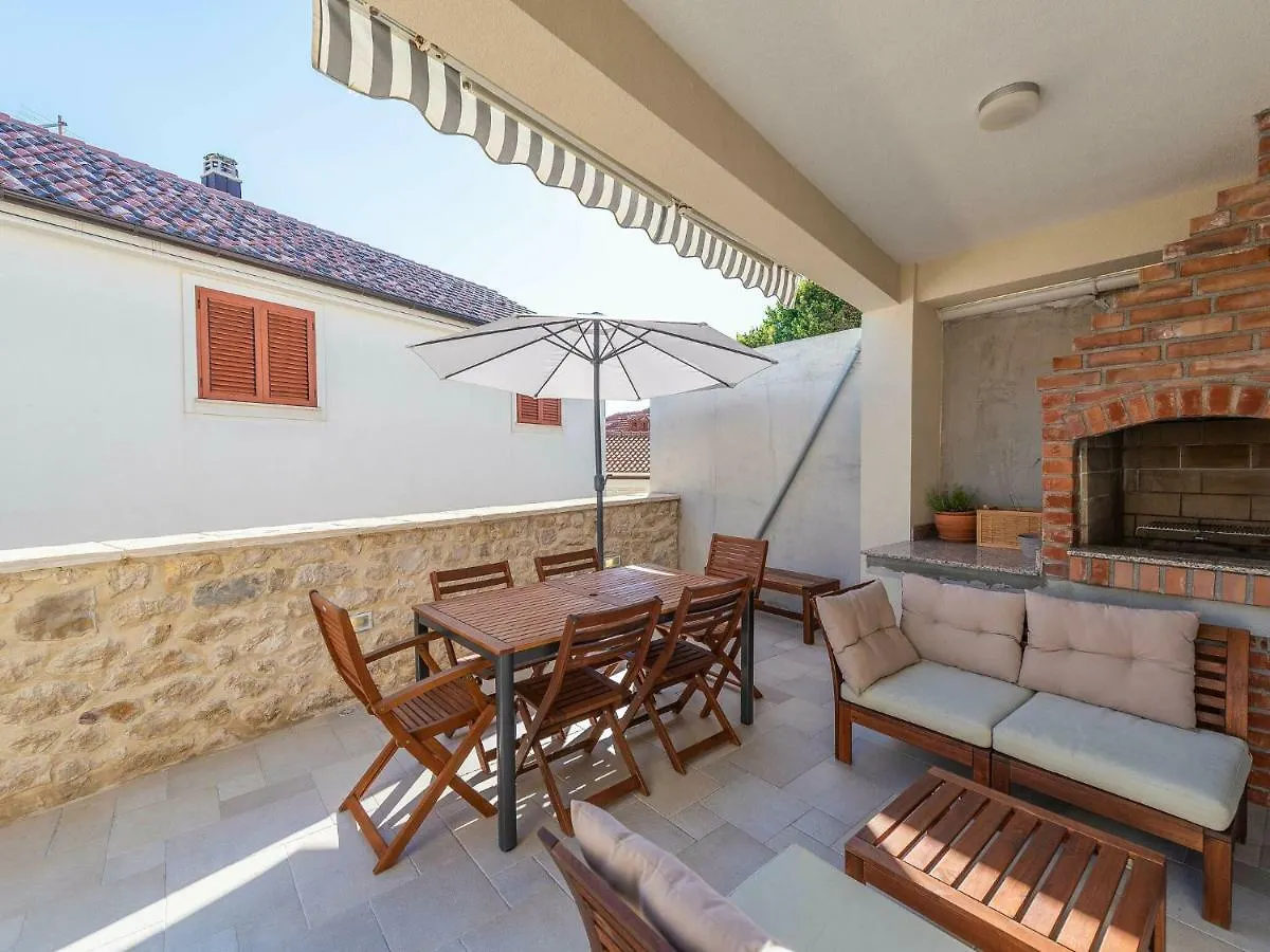 Cozy Holiday Home In Petrcane With Private Terrace Kožino Chorwacja