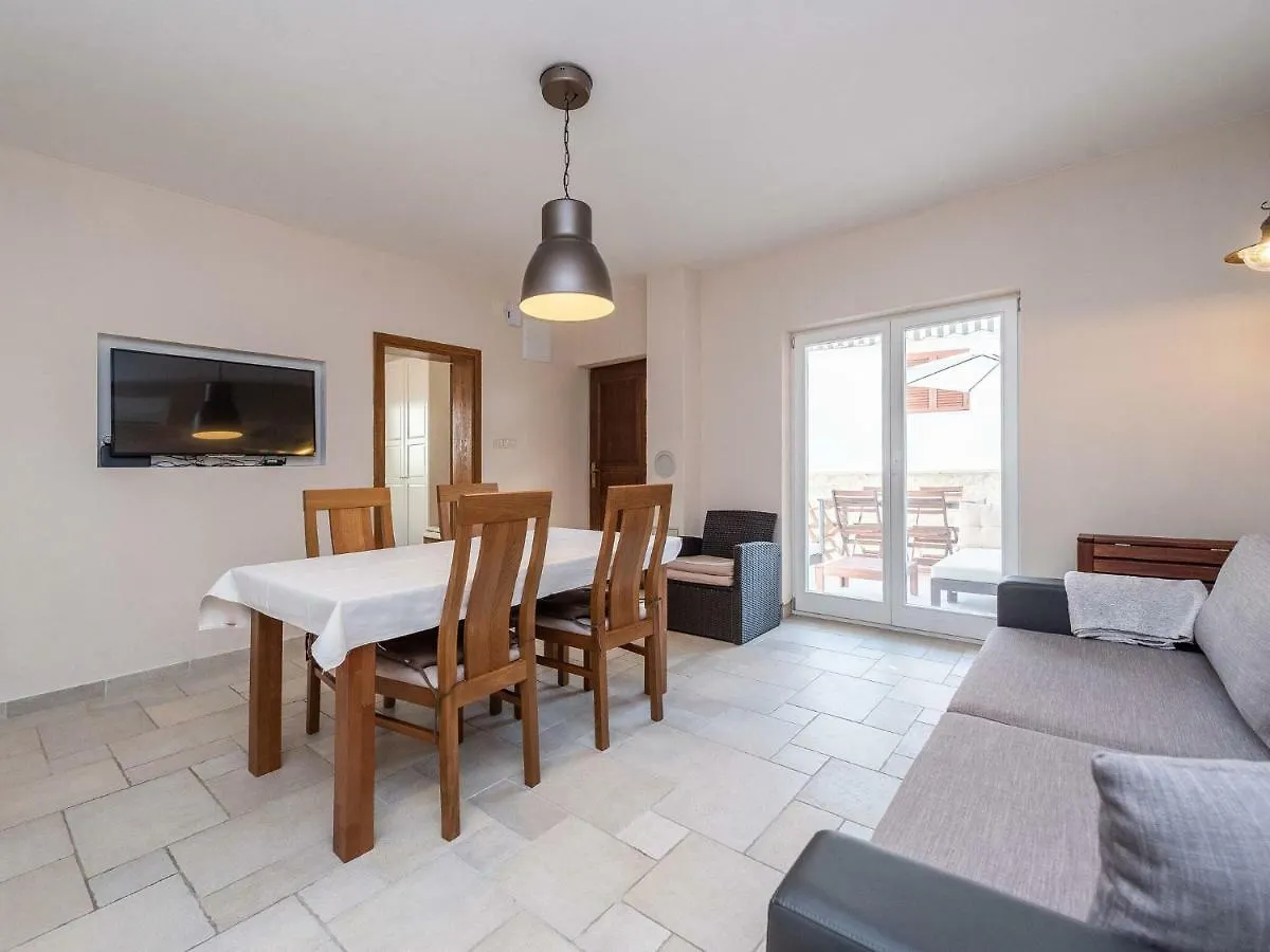 Cozy Holiday Home In Petrcane With Private Terrace Kožino