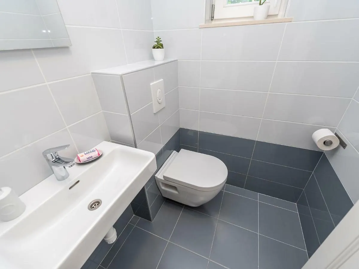 Cozy Holiday Home In Petrcane With Private Terrace Kožino Chorwacja