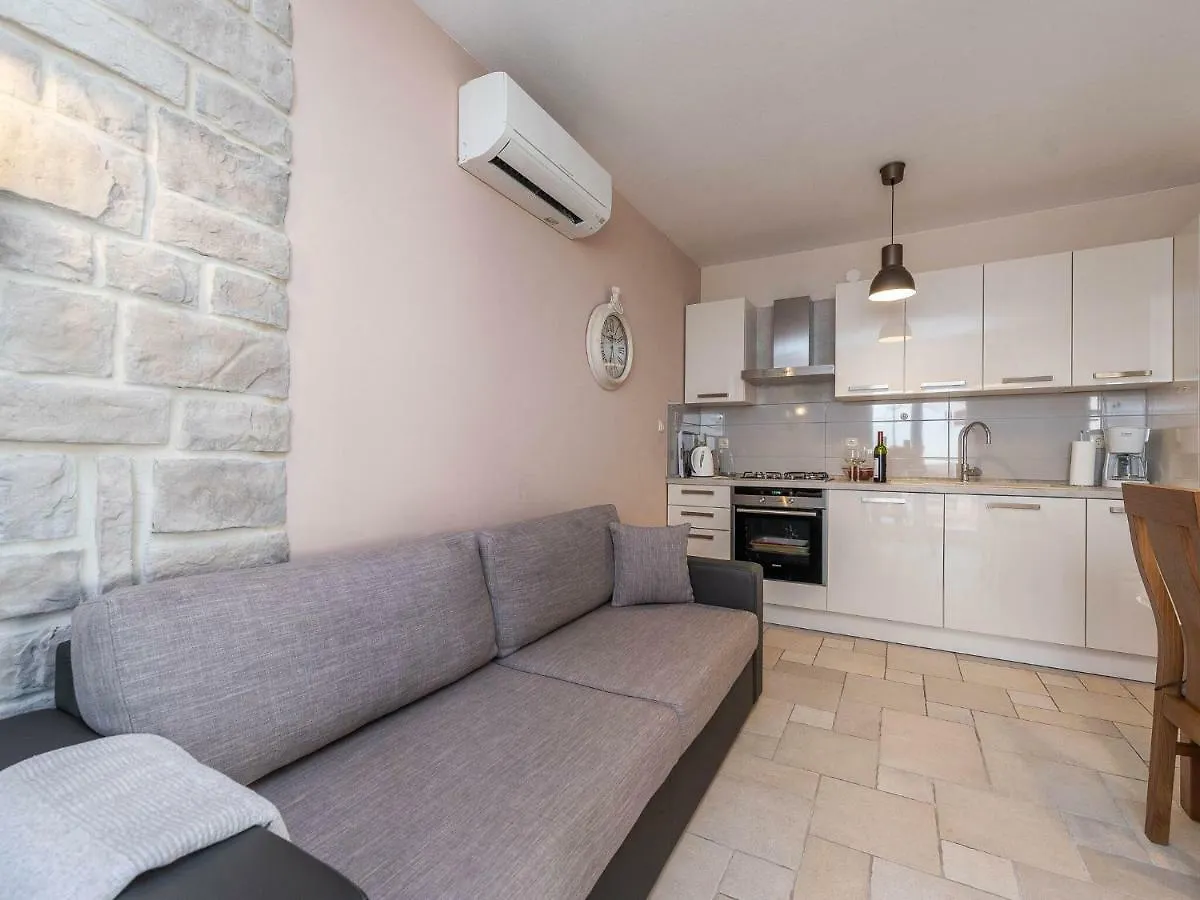 Cozy Holiday Home In Petrcane With Private Terrace Kožino Chorwacja