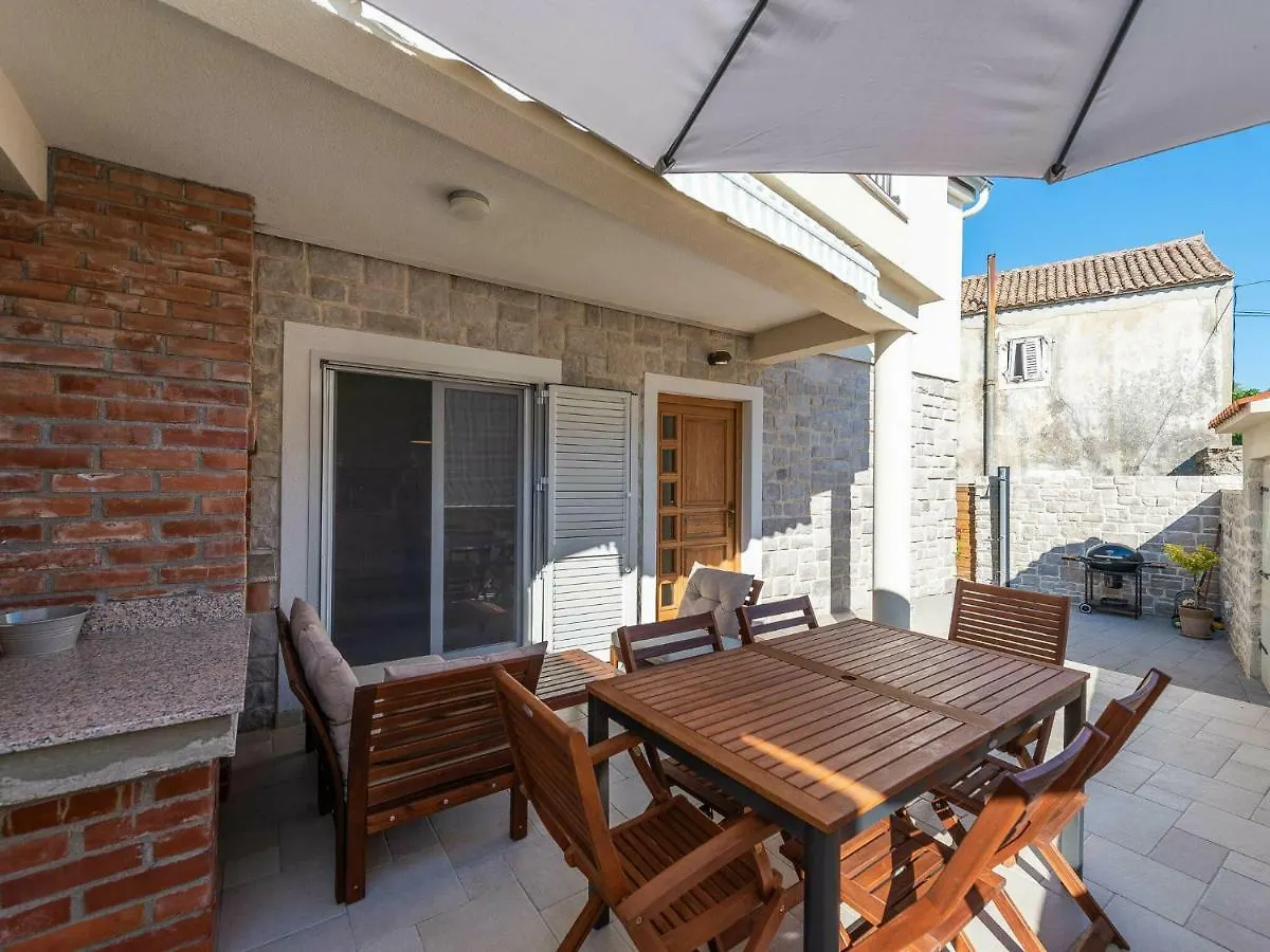 Cozy Holiday Home In Petrcane With Private Terrace Kožino 0*,